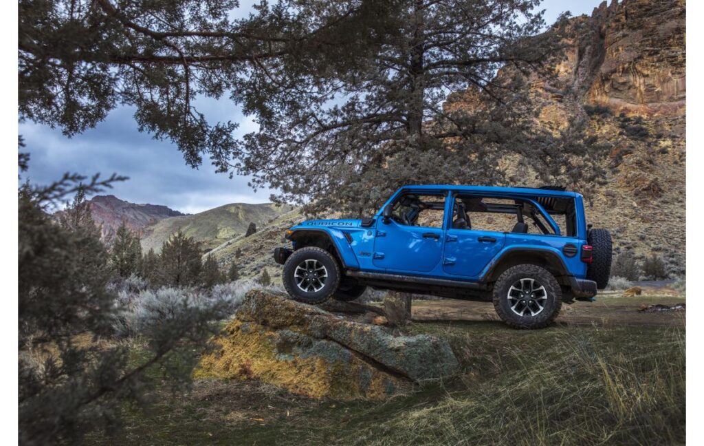 Jeep Rubicon: अल्टीमेट ऑफ-रोड मशीन 2025 – पूरी जानकारी, फीचर्स और रिव्यू 3 Jeep Rubicon