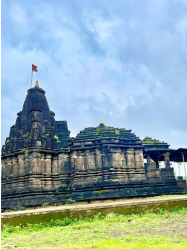 Kapaleshwar Mandir:शिवजी का ऐसा मंदिर जहाँ नहीं है बिराजमान नंदी
